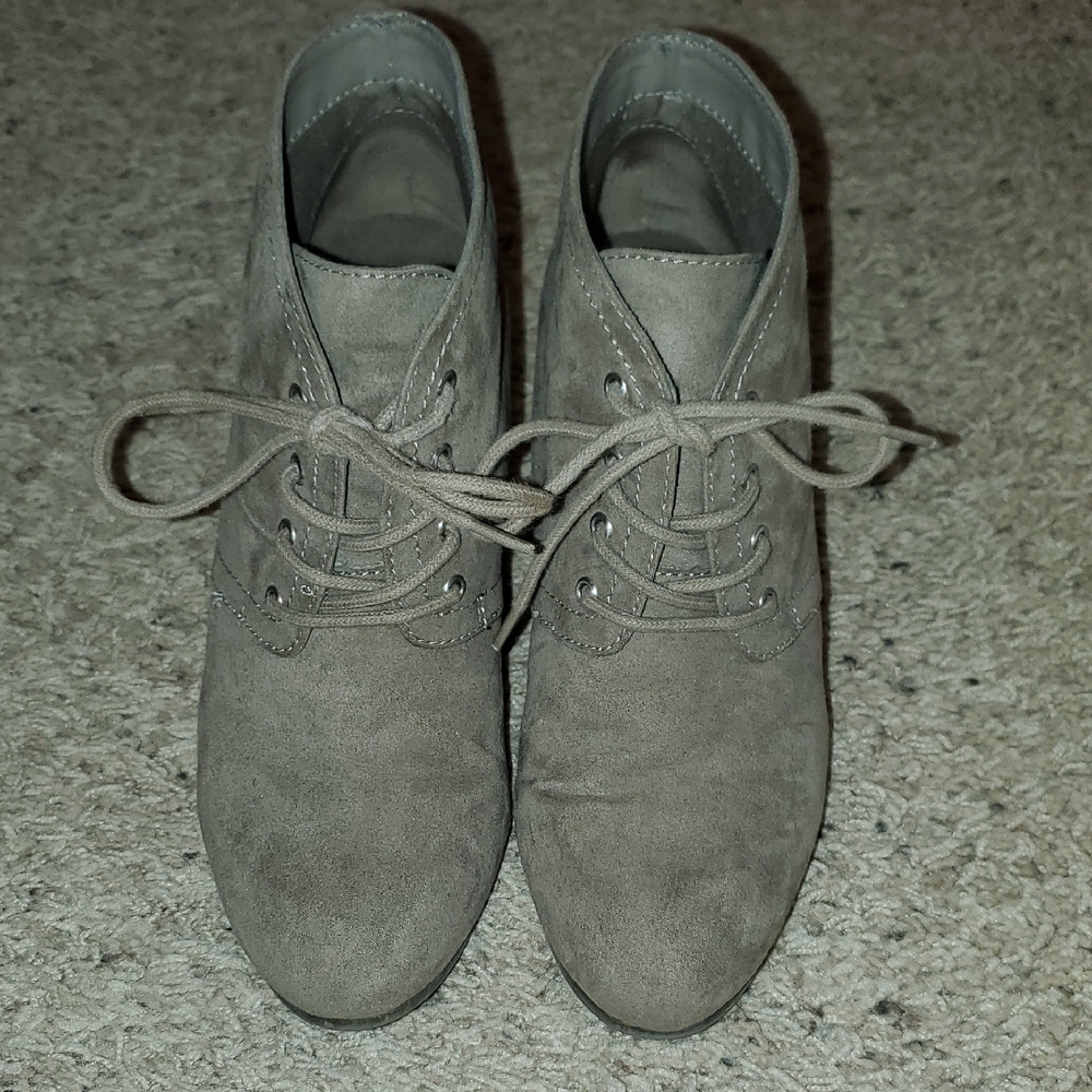 Women's Tan Wedge Boots